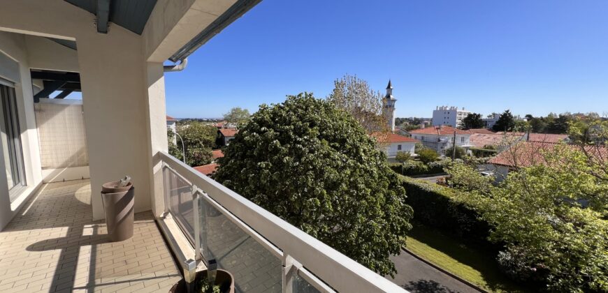 Biarritz- Location Meublée à l&rsquo;Année – T2 avec Terrasse et Parking